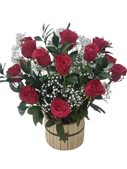 Arranjo de Rosas Vermelhas em Cachepô Rustico